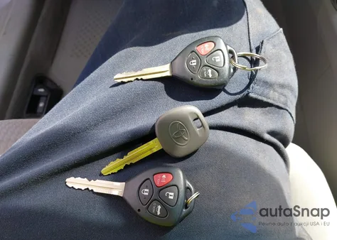 2011 Toyota Camry Le z USA, uszkodzony, nr VIN 4T4BF3EK0BR162033